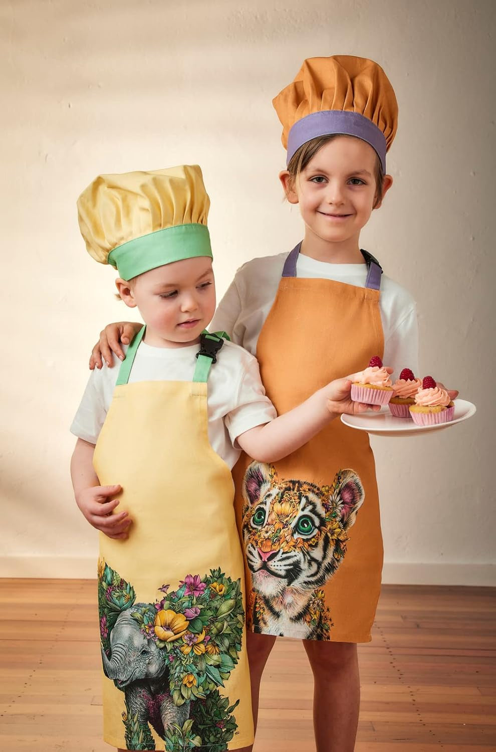 Maxwell Williams Wild Planet Elephant Apron & Hat