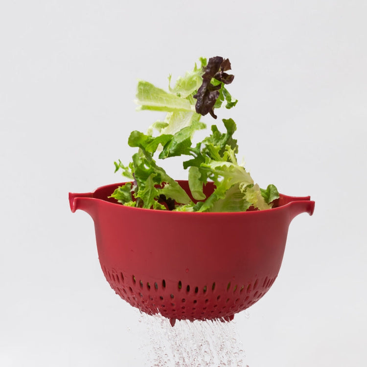 COLANDERS, SIFTERS & STRAINERS