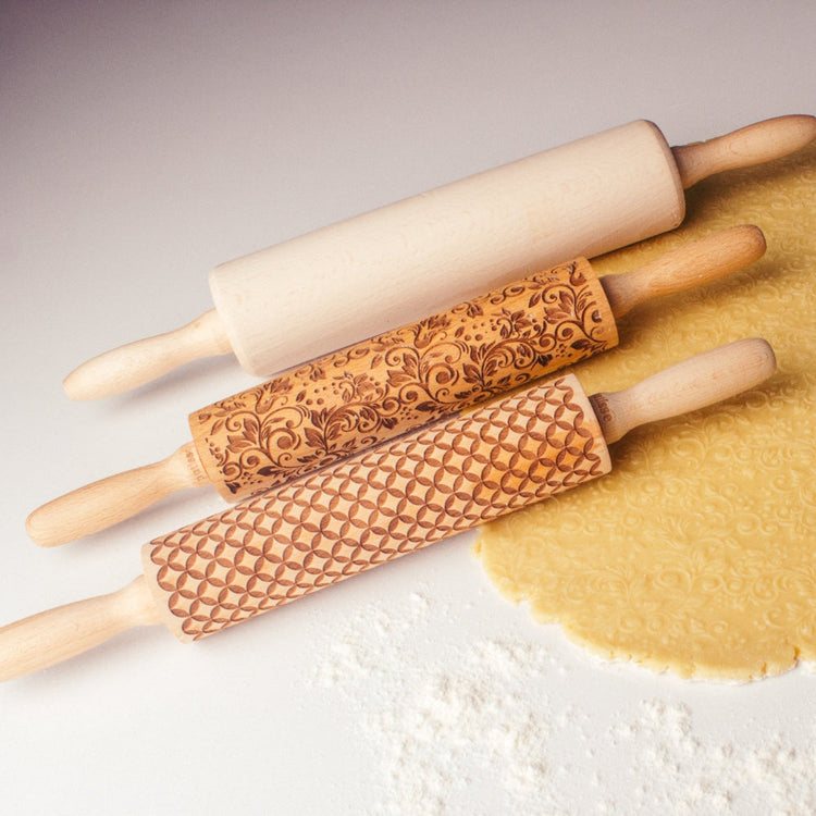 ROLLING PINS & CAKE CARRIERS