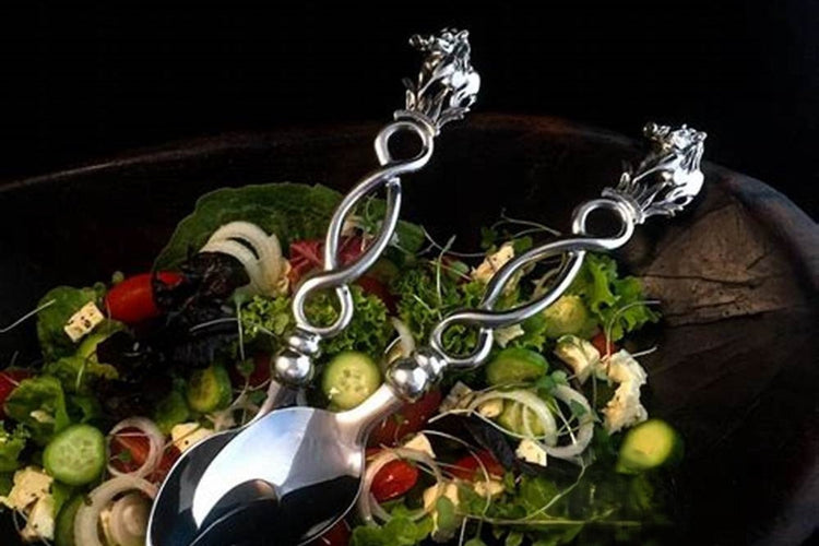SERVING UTENSILS