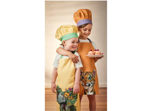 Maxwell Williams Wild Planet Otter Apron & Hat Set