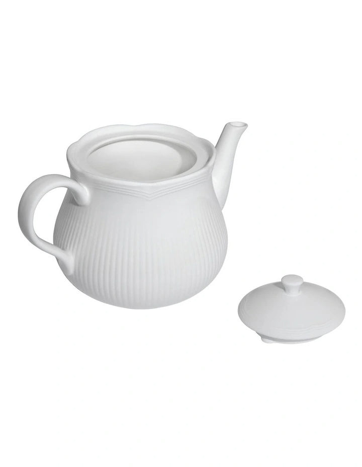 Maxwell Williams Rococo Teapot 570ml