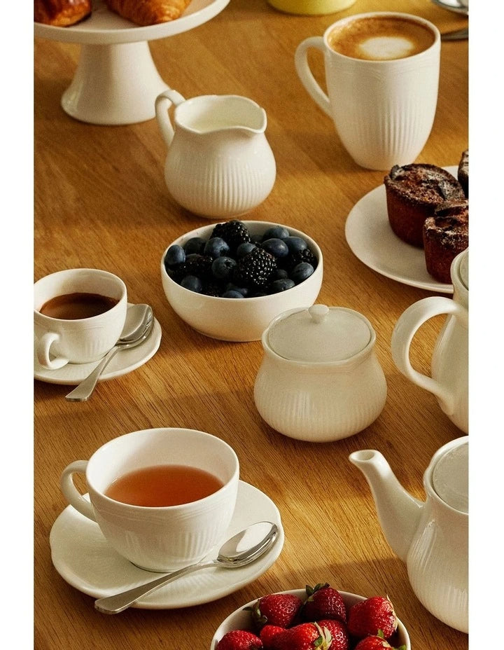 Maxwell Williams Rococo Creamer 220ml