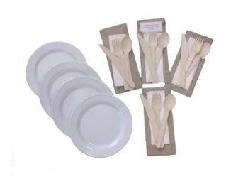 Picnic Basket Classic with Wooden Cutlery