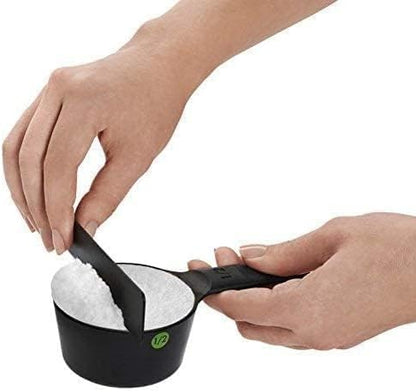 OXO Measuring Cups Snap Black