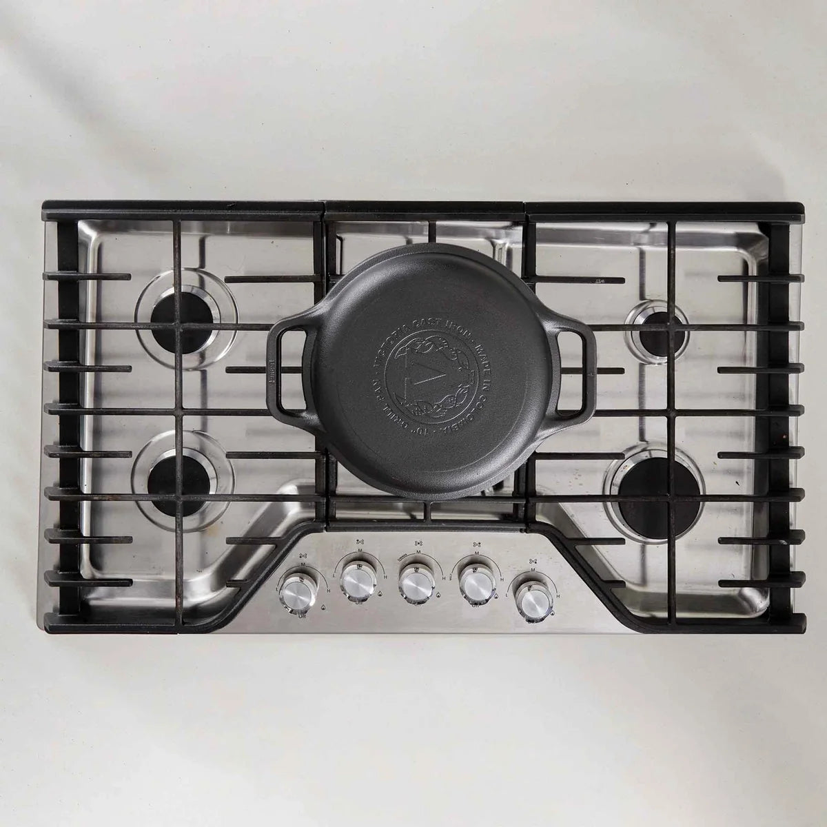 Victoria Cast Iron Casserole with Lid 5.7L