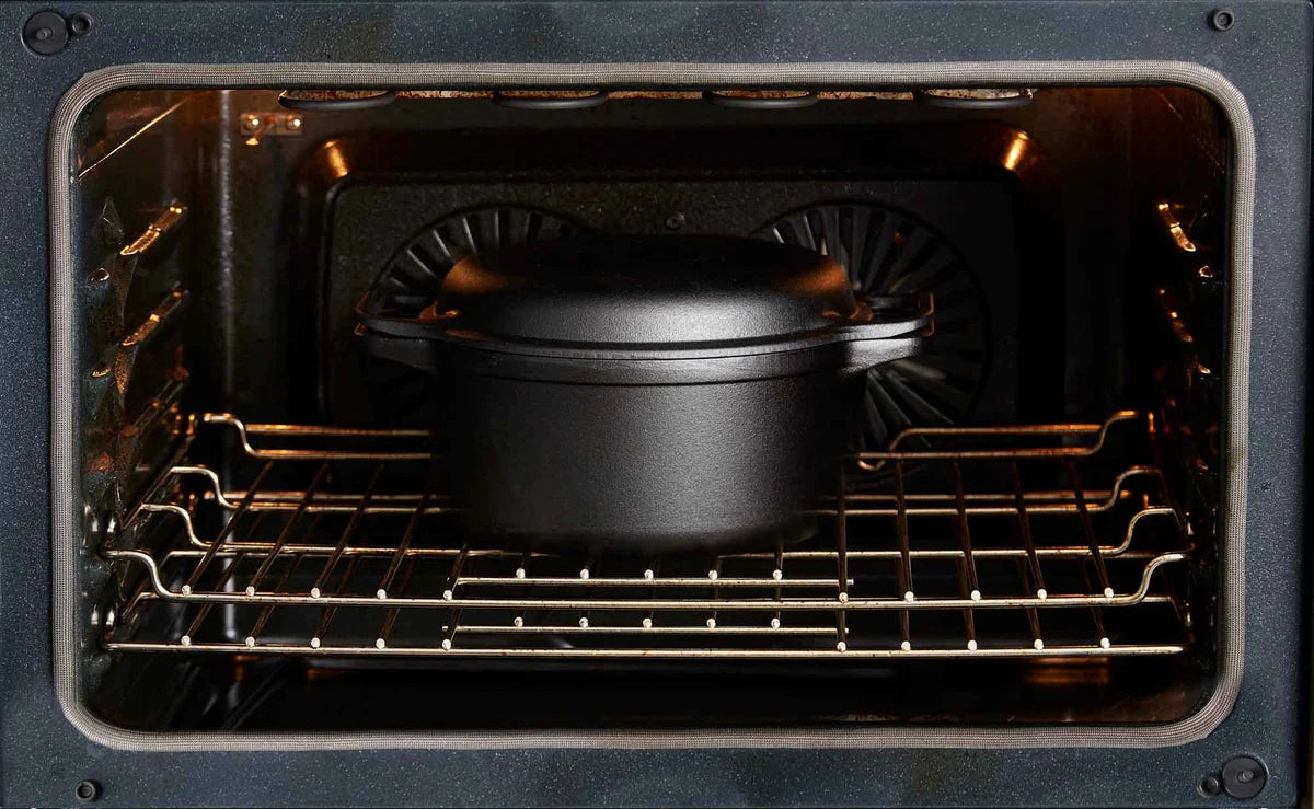 Victoria Cast Iron Casserole with Lid 5.7L