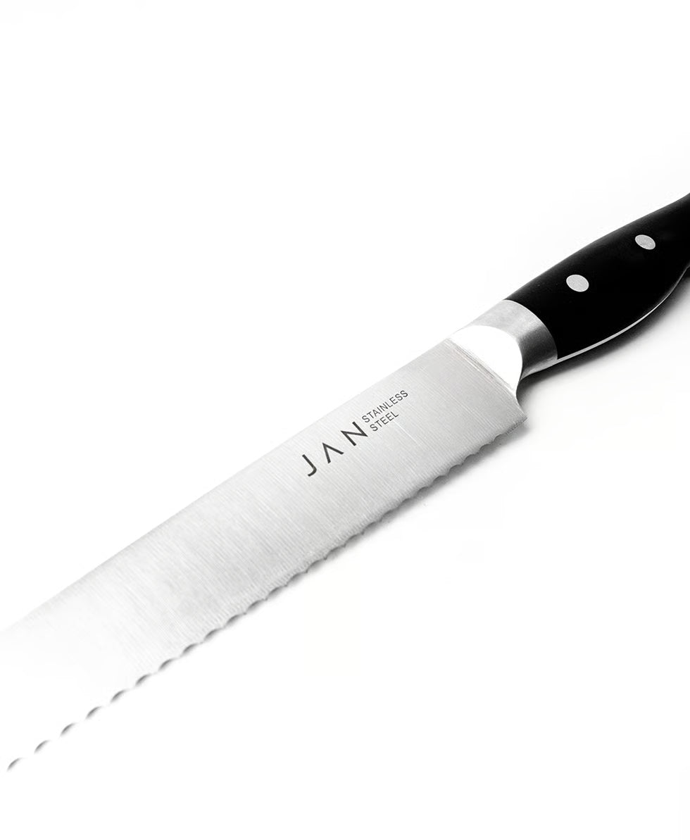 Jan Hendrik Bread Knife in Magnetic Box