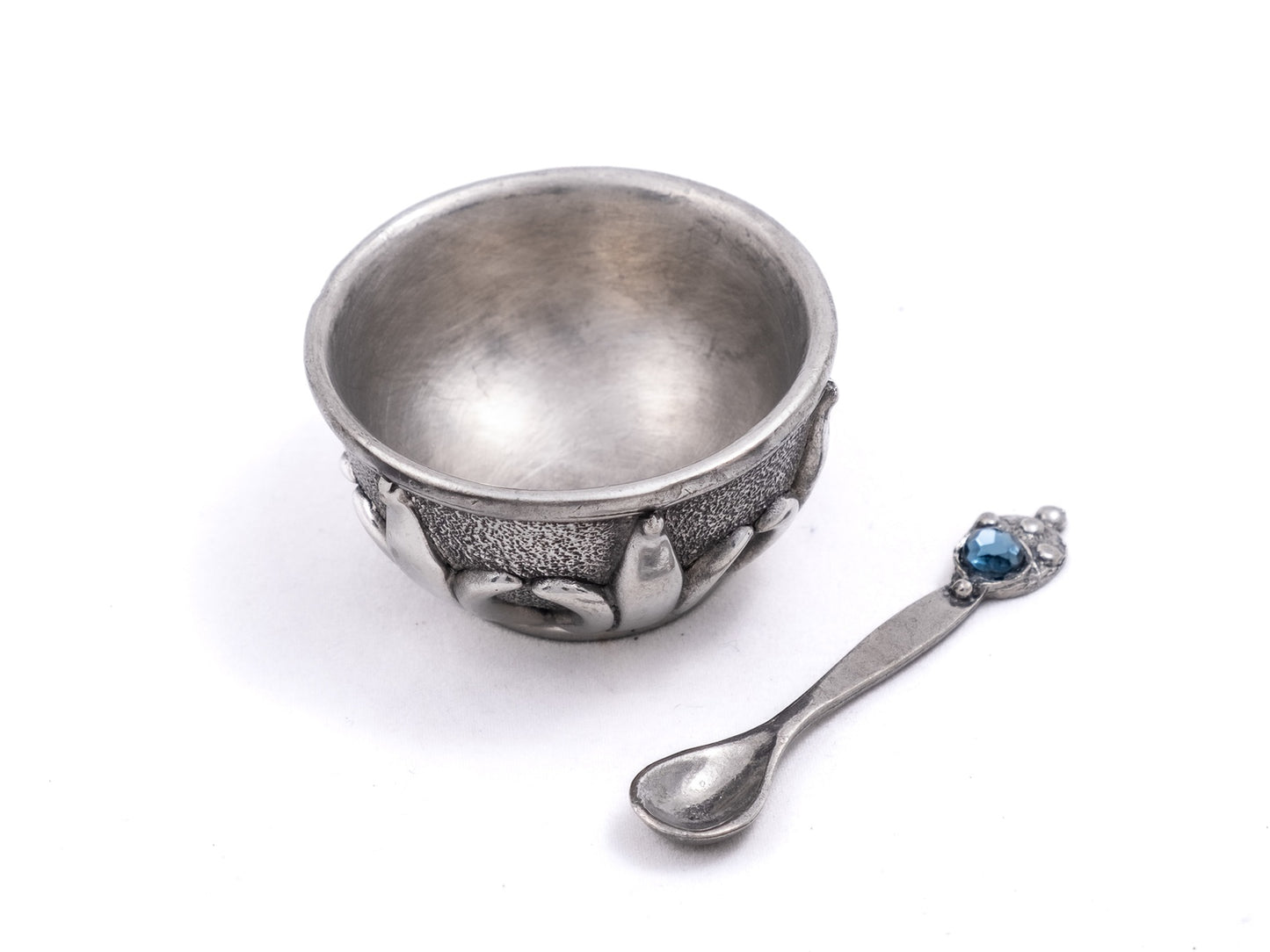 Earthangel Classic Pinch Salt Pot and Spoon