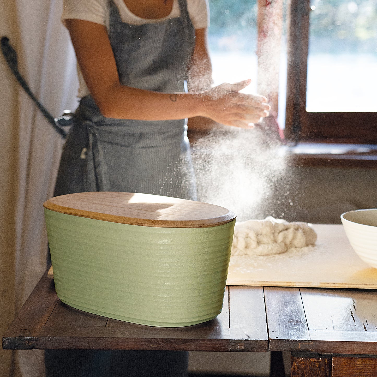 Tierra Bread Bin with Bamboo Board Sage