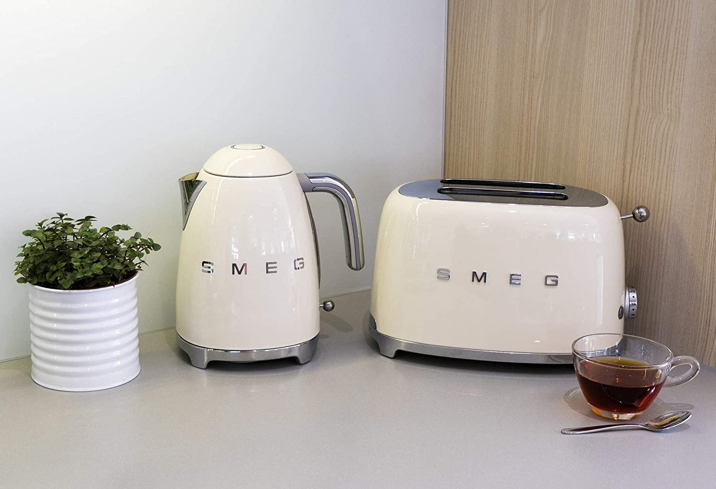 Smeg 50's Style Toaster 2 Slice Glossy Cream