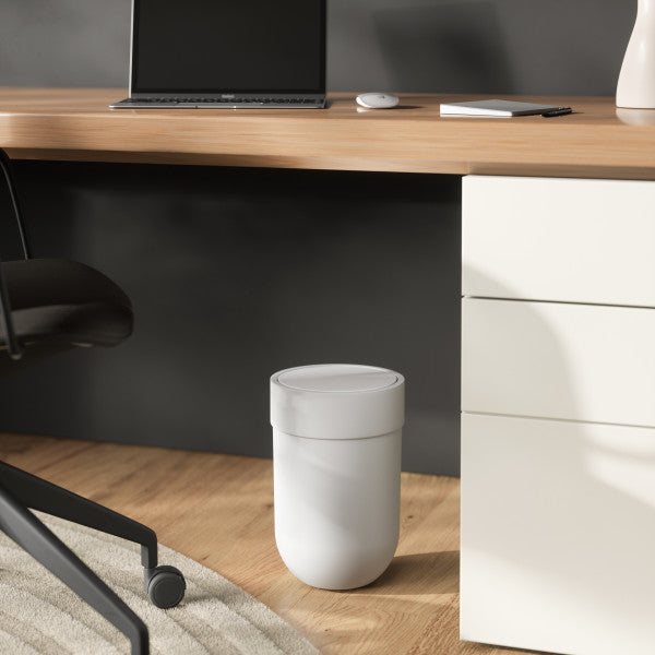 Umbra Touch Can With Lid White
