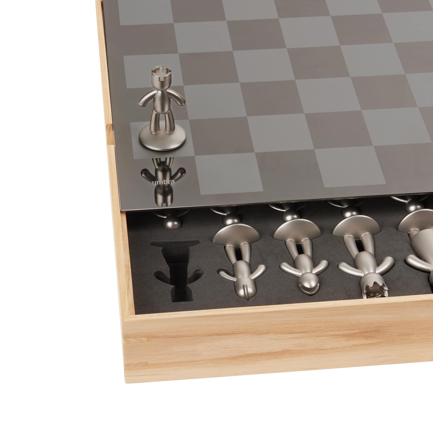 Umbra Buddy Chess Set Natural