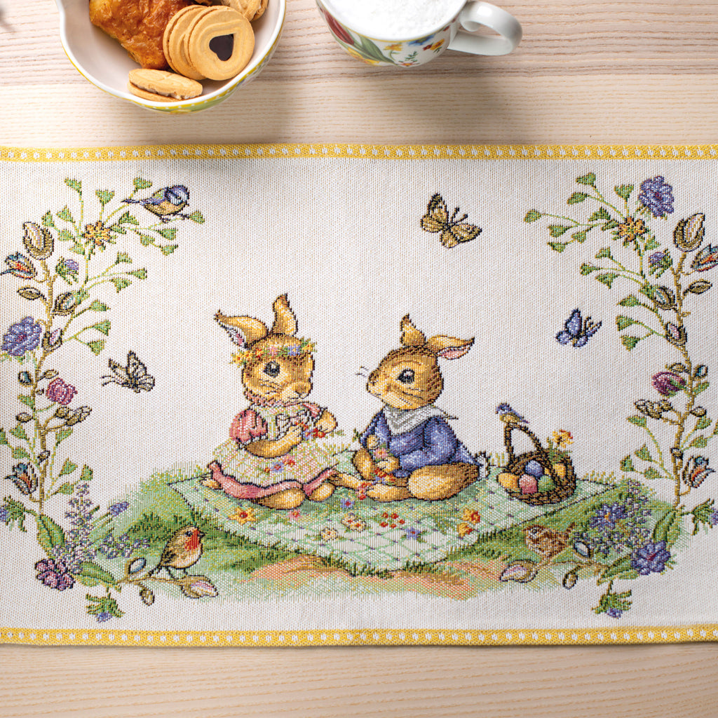 Spring Fantasy Gobelin Placemat Picnic