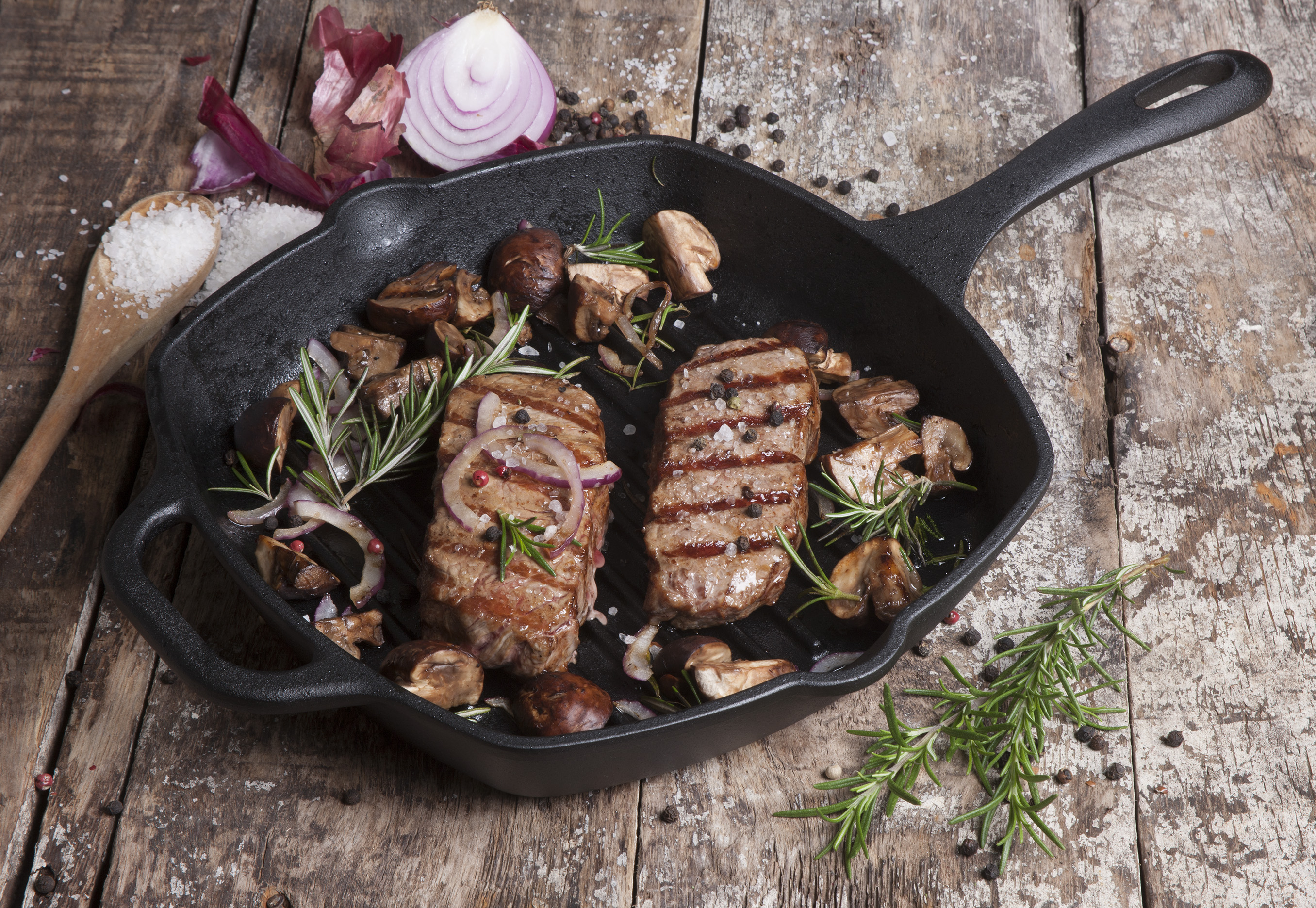 how long to cook steak on cast iron grill pan